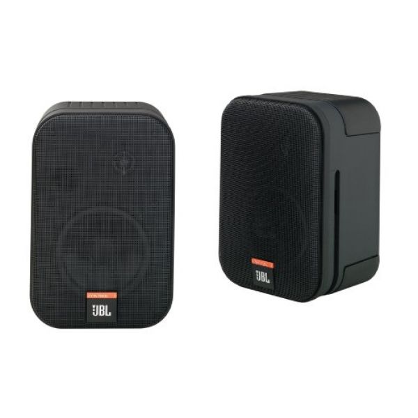 JBL Control One – robuster Wandlautsprecher für den Einsatz im Garten